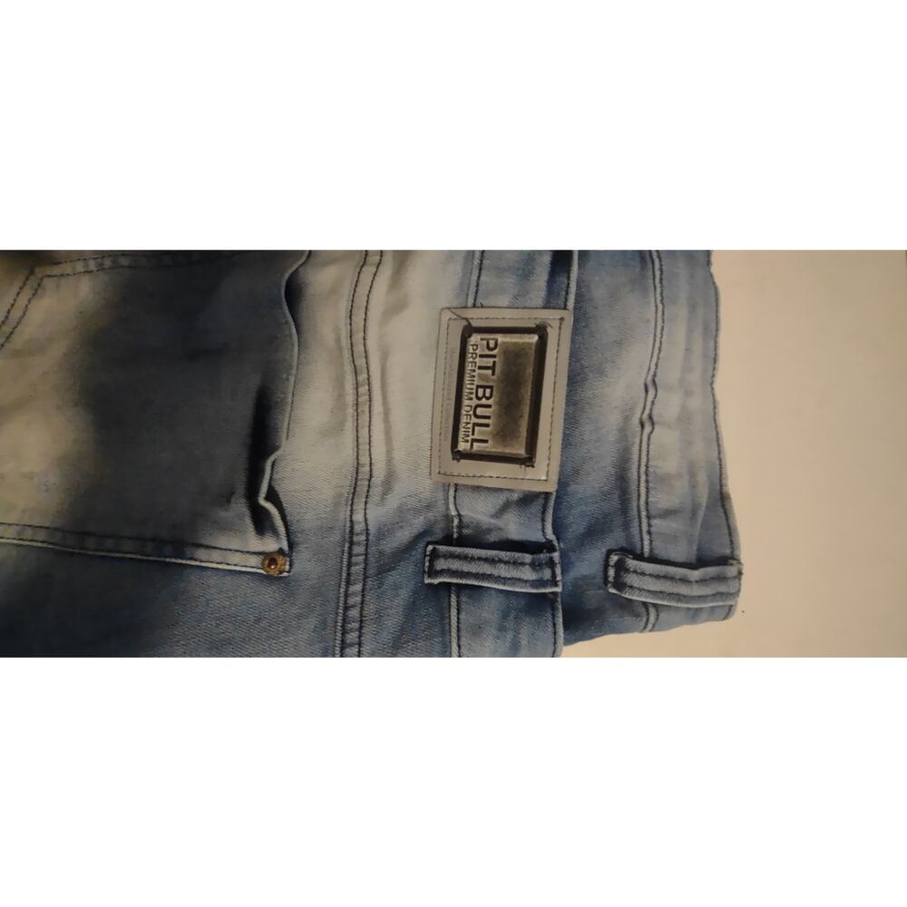 Shorts - Picture 3 of 12